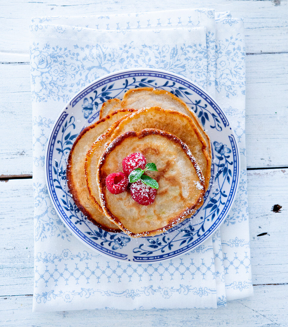 Pancakes with raspberries