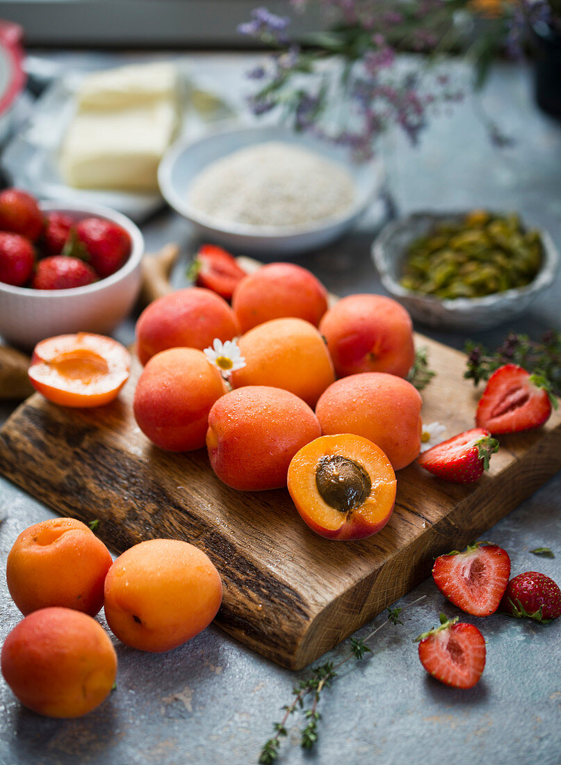 Ingredients for apricot and strawberriy crumble