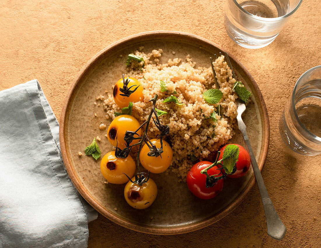 Roasted tomatoes with quinoa