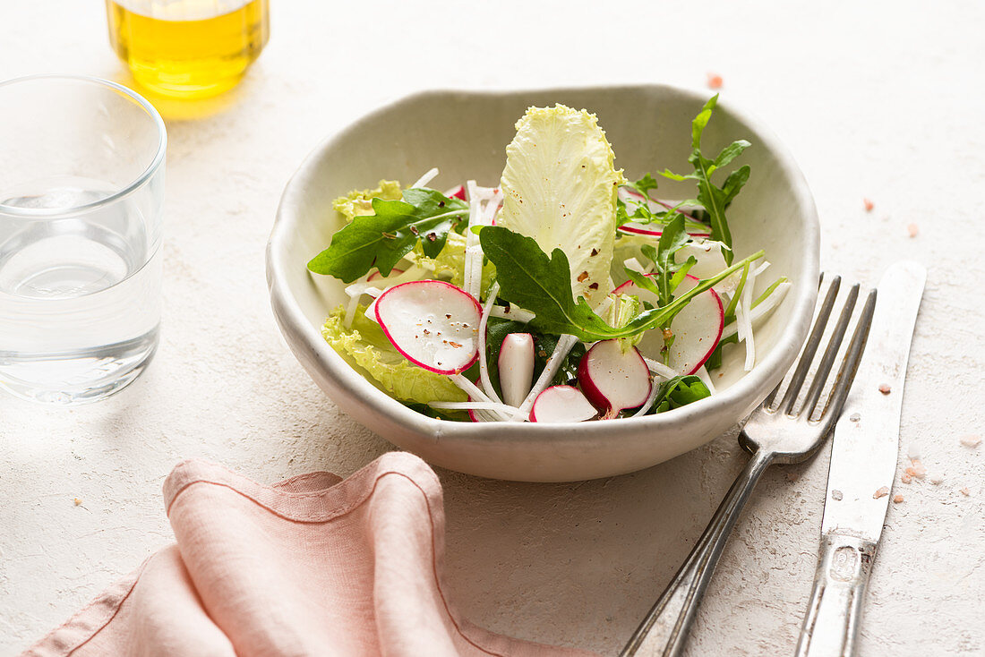Salad with sliced radish