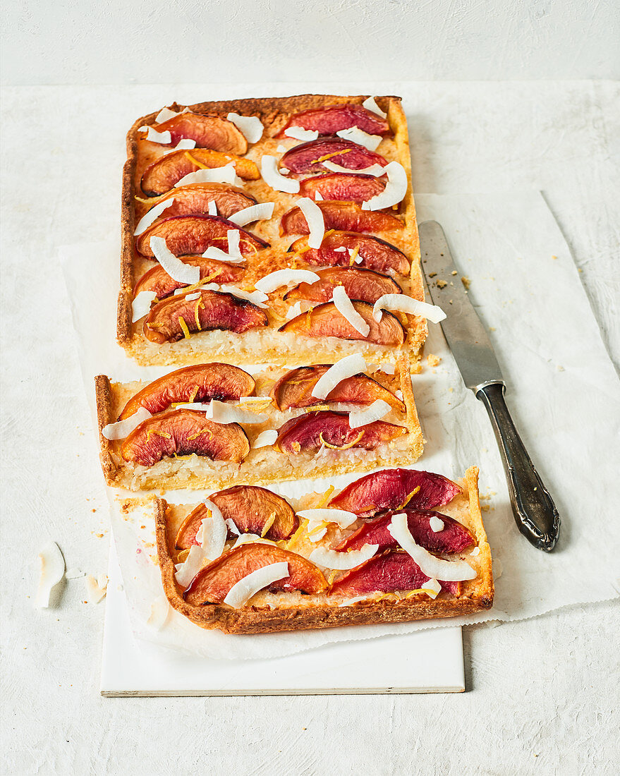 Tart with nectarines