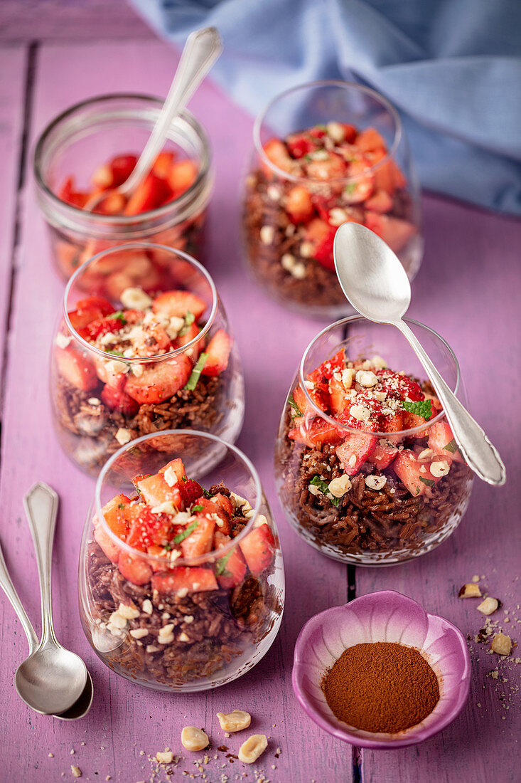 Chocolate rice with fruits
