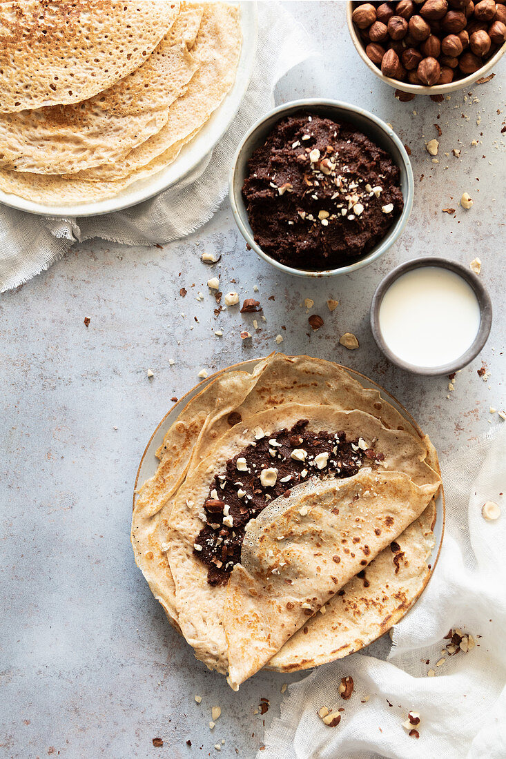 Crepes with homemade chocolate cream