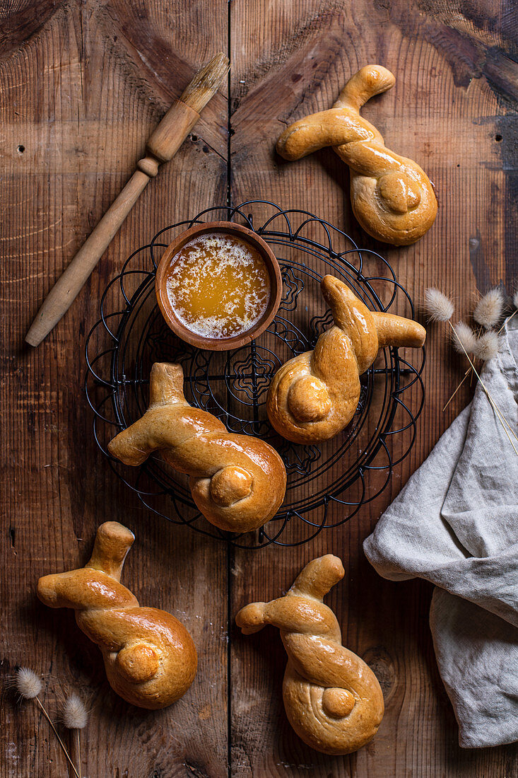 Bunny bread knots