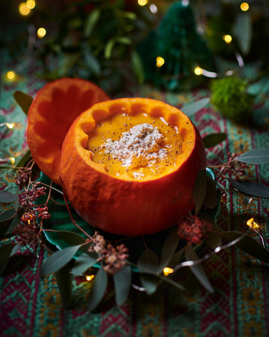 Pumpkin soup with truffles (Christmas)