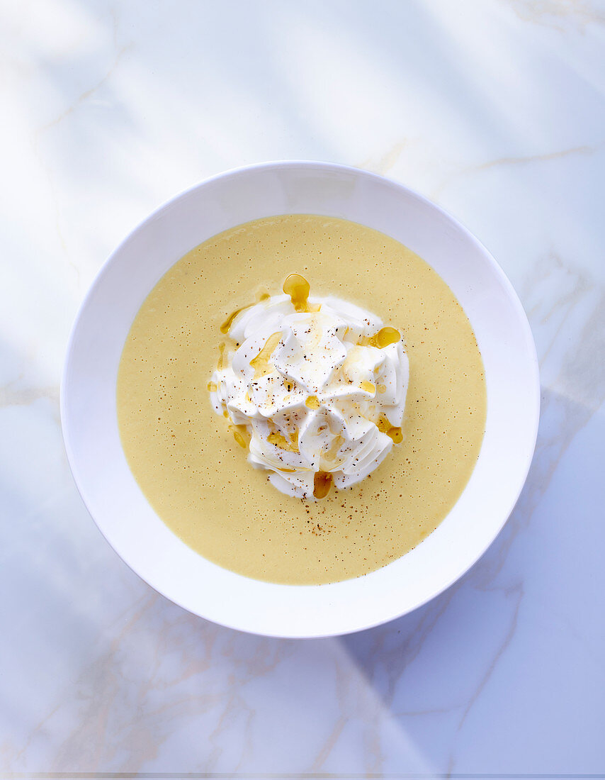 Cream of vegetable soup with cream cheese