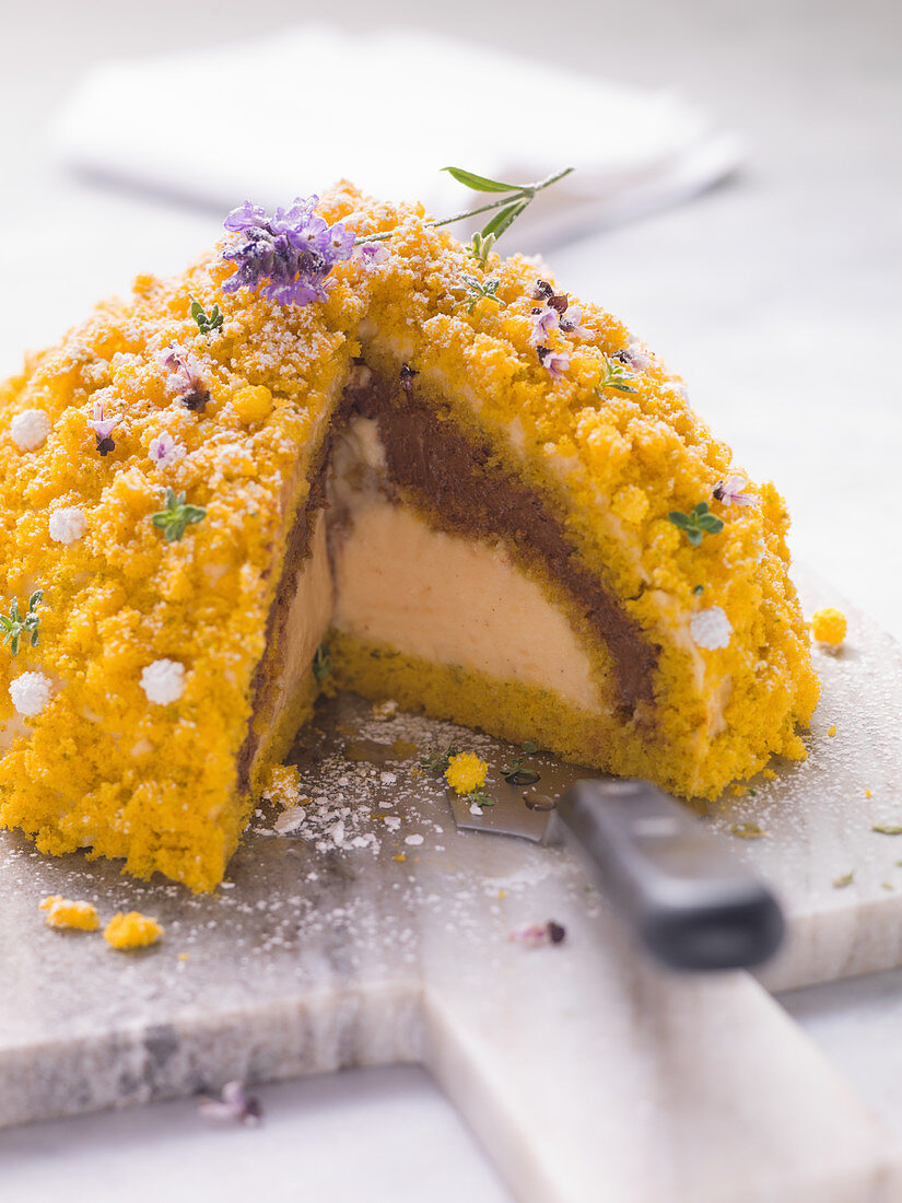 Torta Mimosa (biscuit cake, Italy)