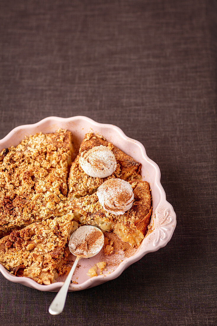 Pfannkuchen-Apfelkuchen mit Kokoscreme