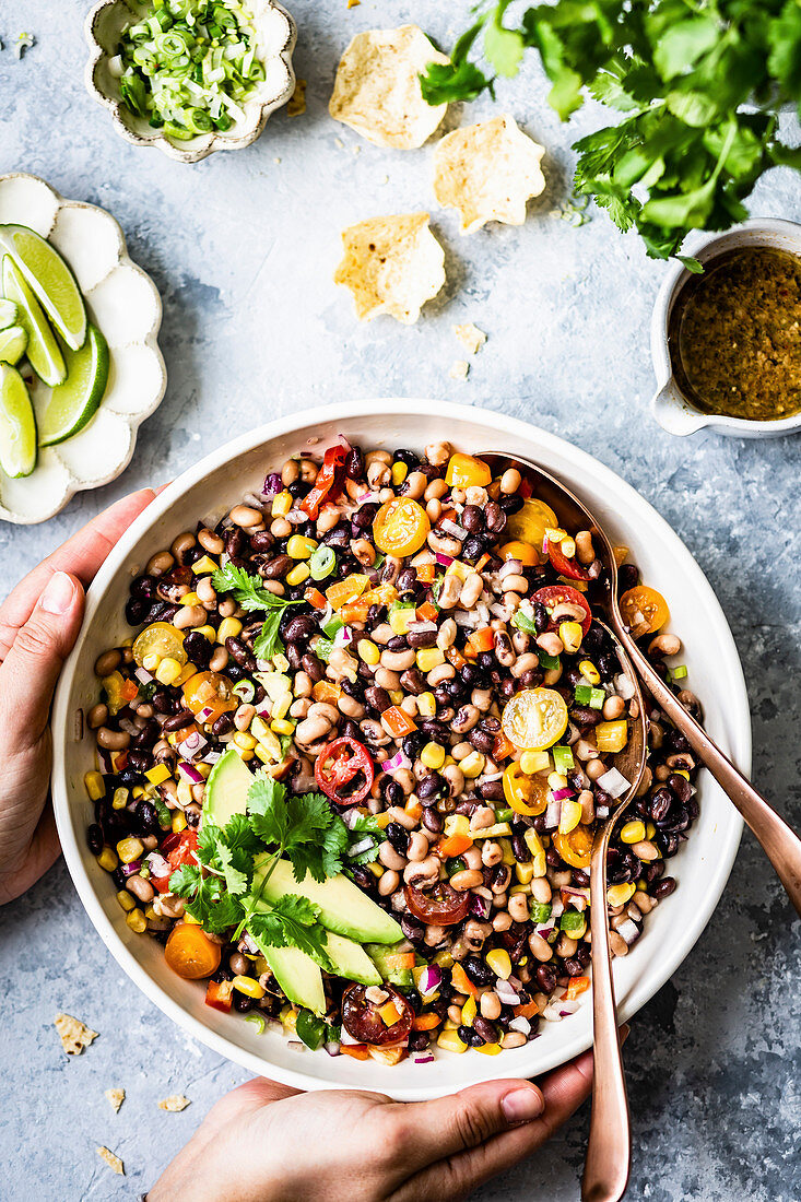 Texas Caviar Salat (Salat aus schwarzäugigen Bohnen)