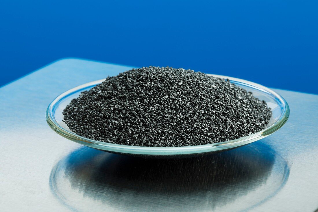 Magnesium metal powder in watch glass