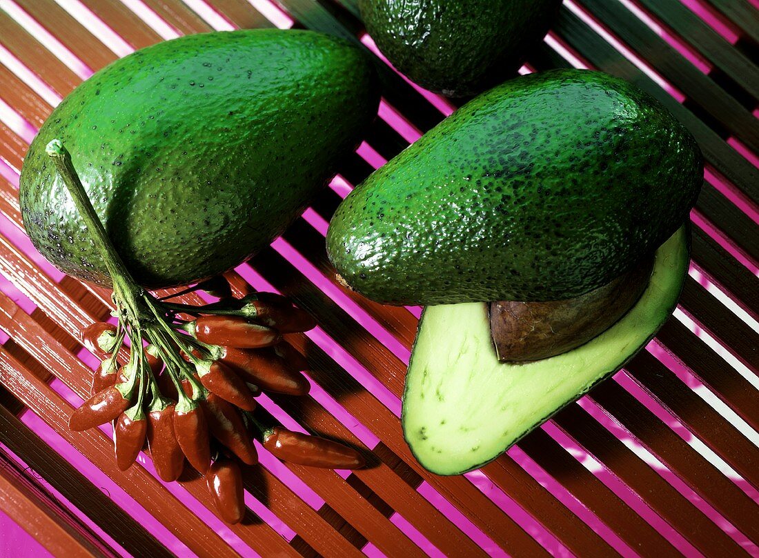Avocados & Chilischoten