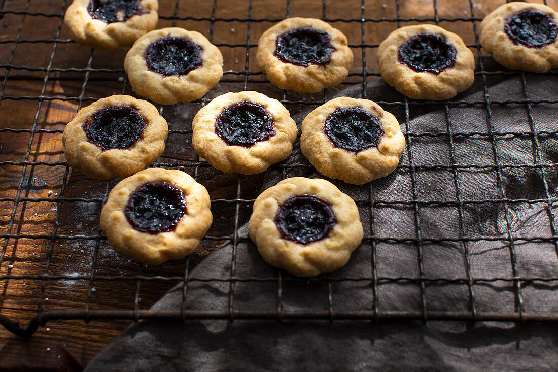 Jam wreaths on a cooling rack