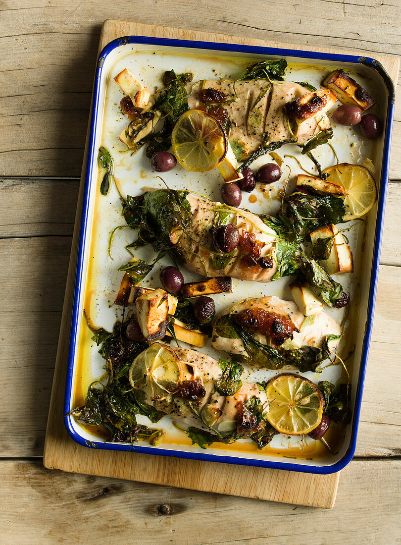 Hühnchenbrust mit Spinat und Feta gebacken