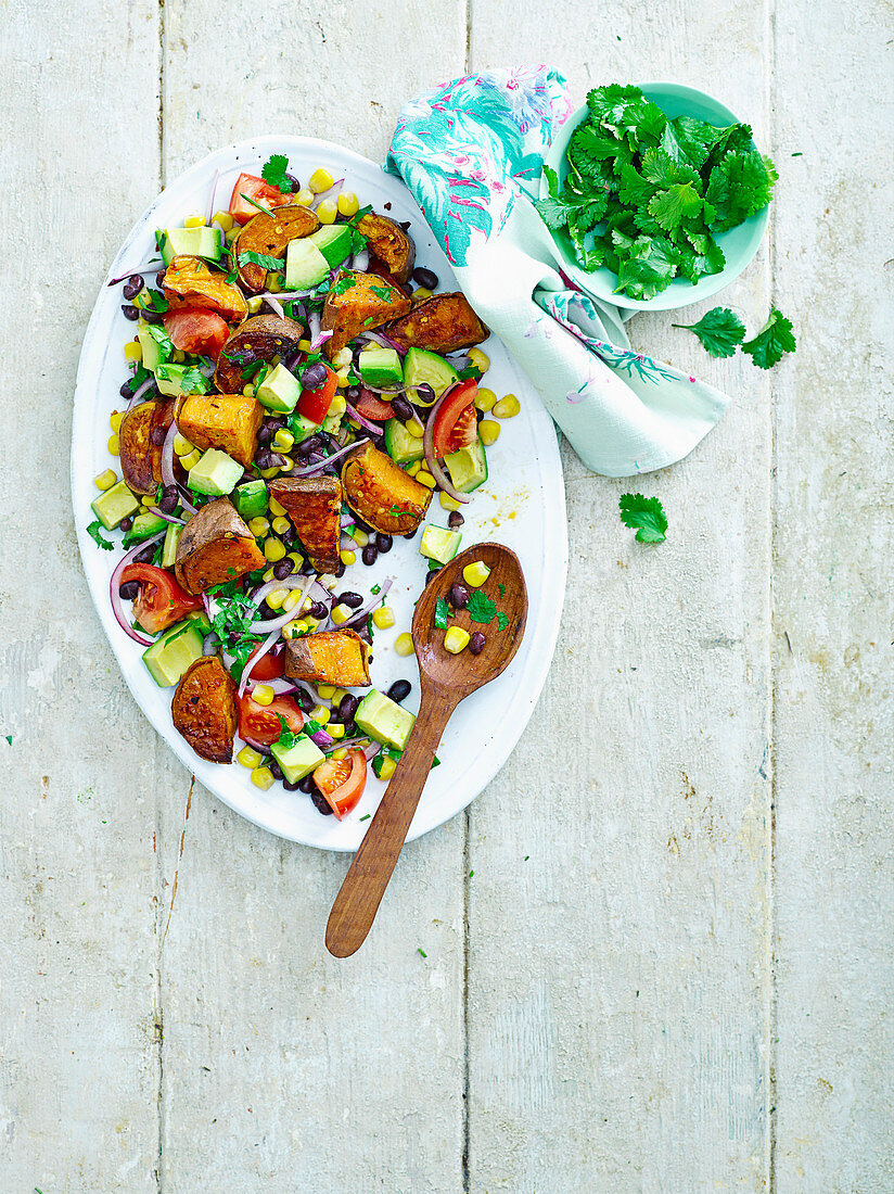 Tex Mex salad with sweet potatoes and avocadoes