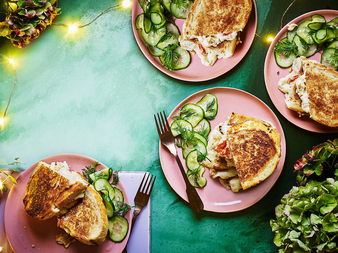 Four-cheese lobster toastie