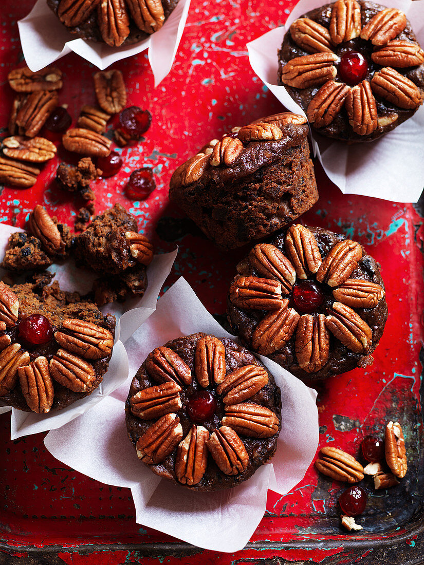 Chocolate Drambuie fruit cakes