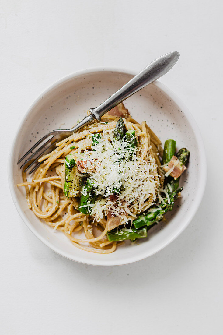 Spaghetti mit Spargel Carbonara