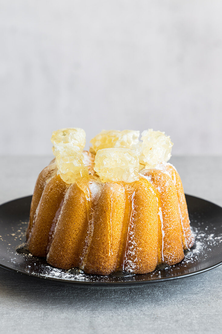 Lemon vanilla bundt cake with honeycombs