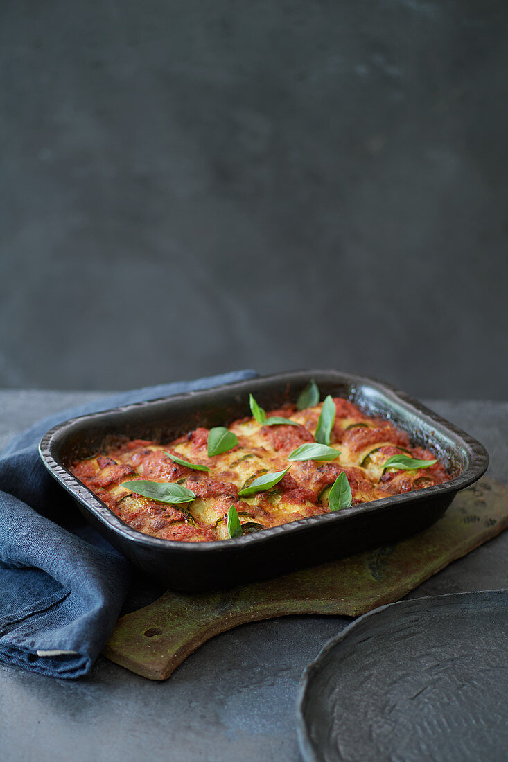 Zucchini-Cannelloni mit Ricotta- Parmesan-Füllung