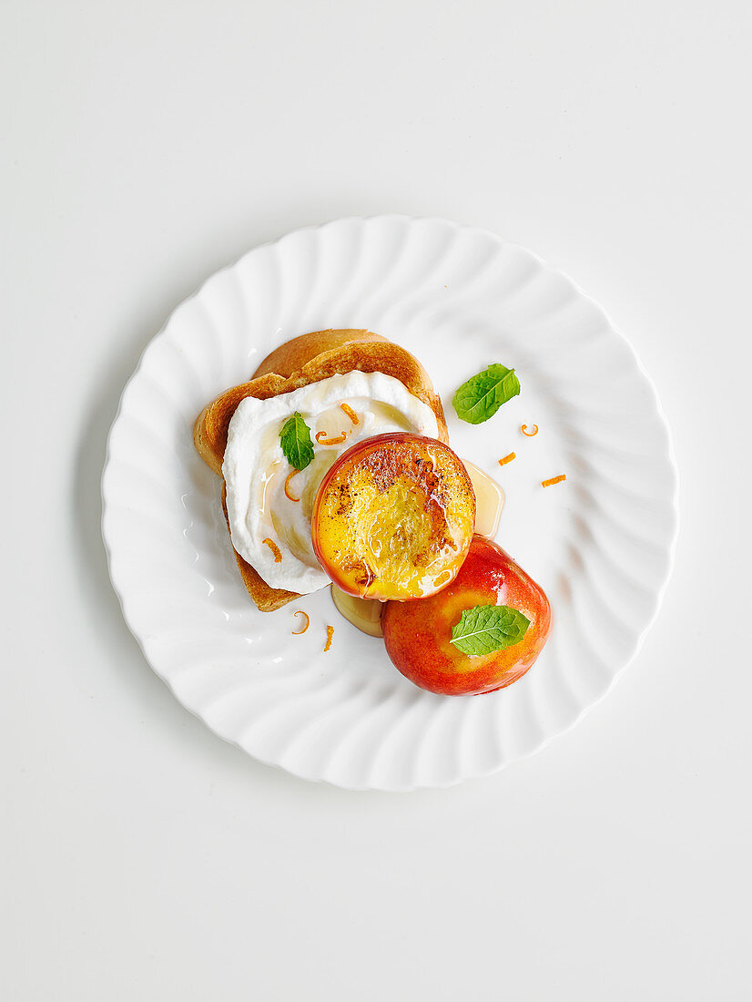 Honey and Nectarines Brioche with Ricotta