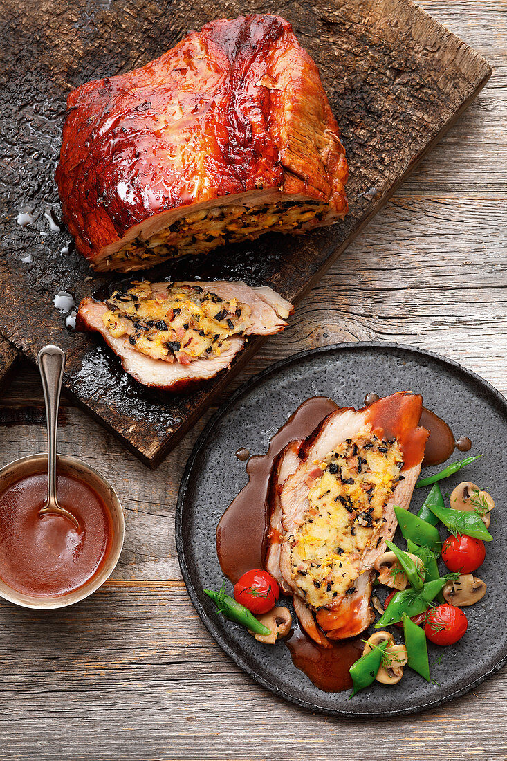 Stuffed veal brisket with vegetables