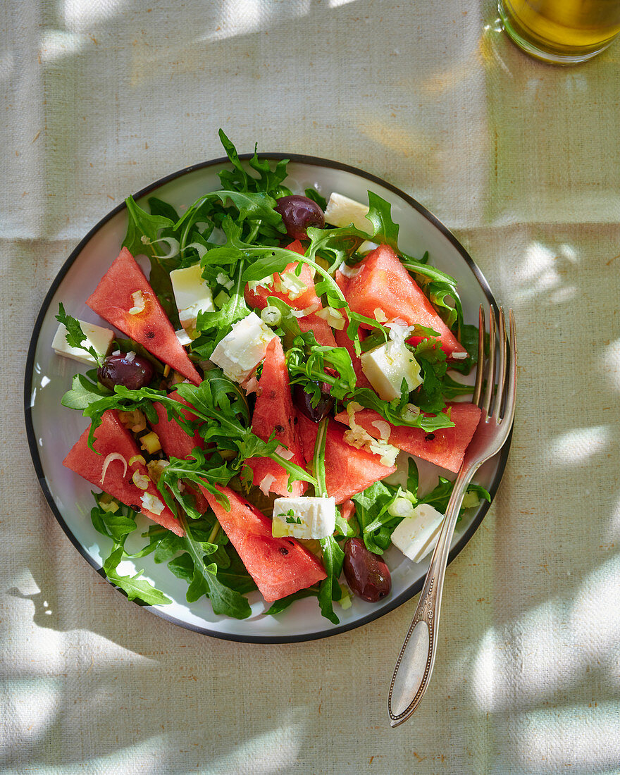 Rucolasalat mit Wassermelone und Feta