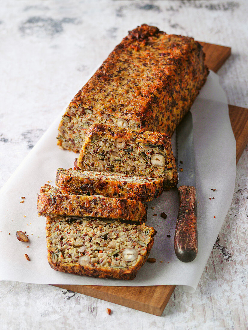 Seeded bread with millet and carrots