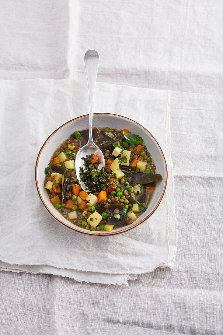 Lentil stew with kombu