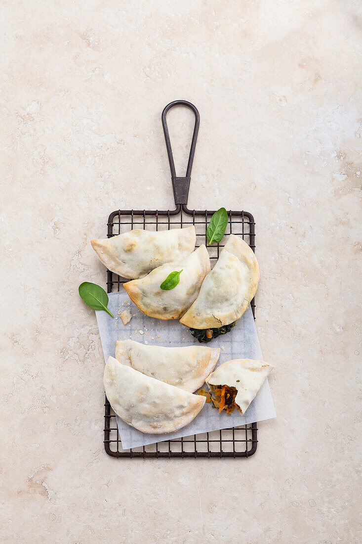 Stuffed dumplings with wasabi pears and spinach and peanut butter