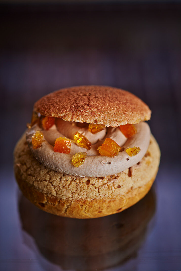 Cream puffs with candied fruits