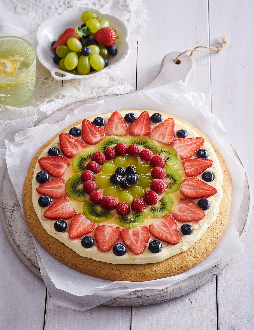 Sweet pizza with kiwi and berries