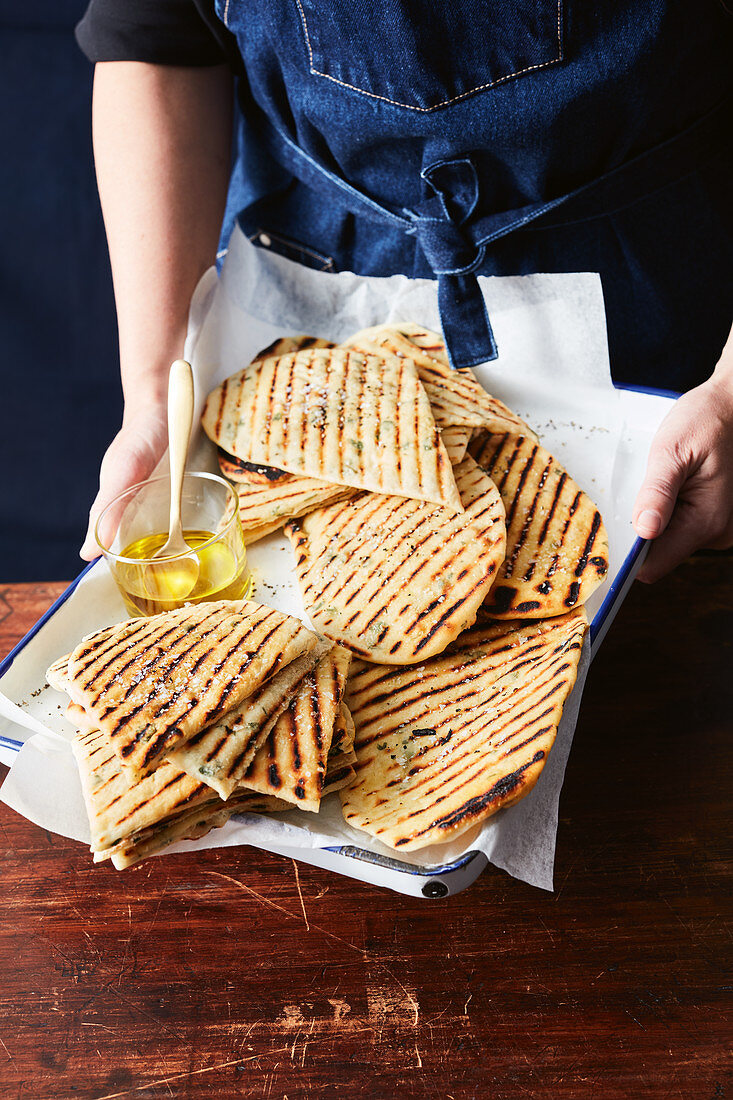 Saltbush flatbread (Flinders Island, Australia)