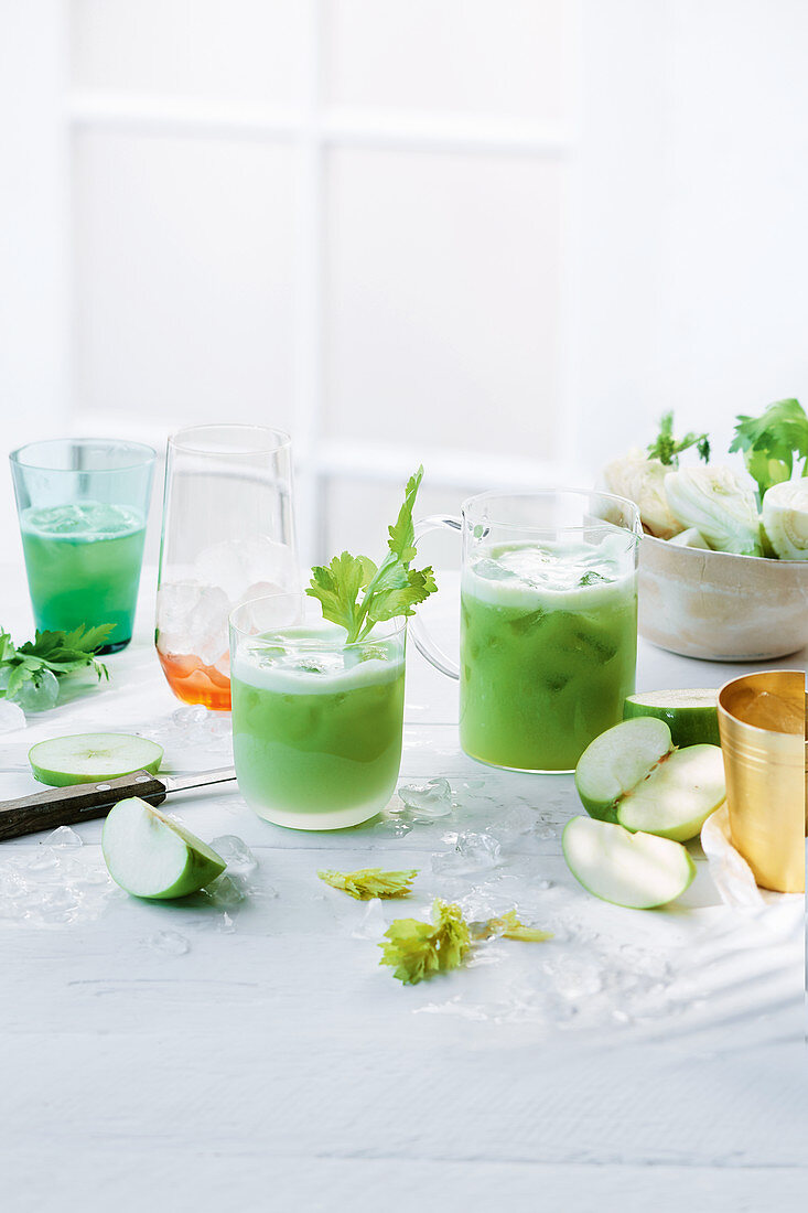 Sellerie-Fenchel-Saft mit grünem Apfel