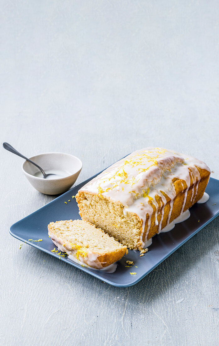 Vegan loaf lemon cake