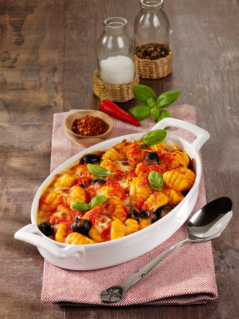 Fiery gnocchi with olives, capers, anchovies and chili