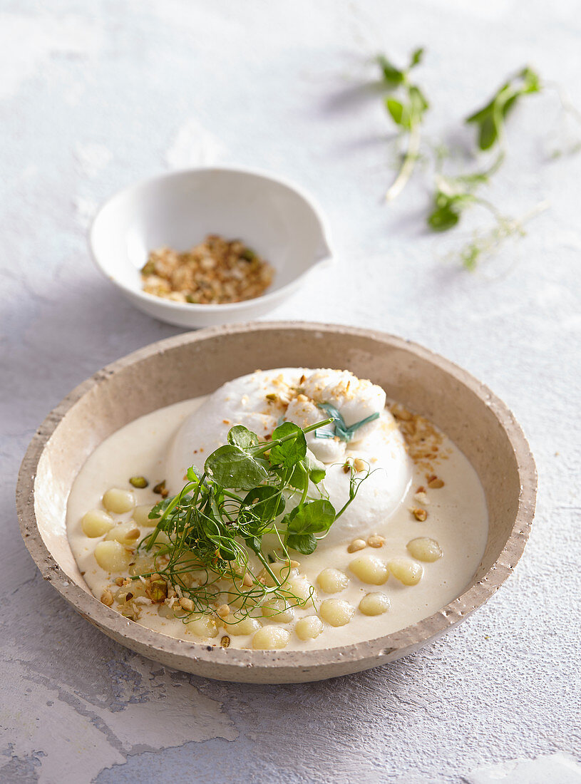 Mozzarella with gnocchi and cream sauce