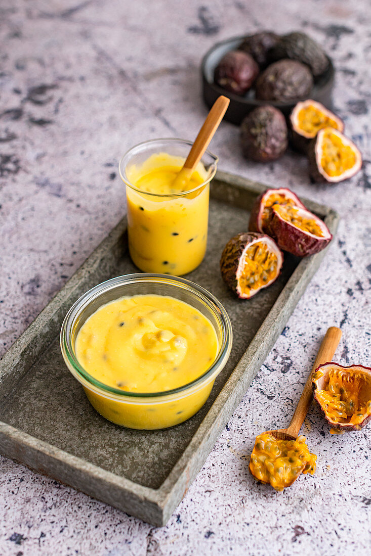 Passionsfrucht-Curd