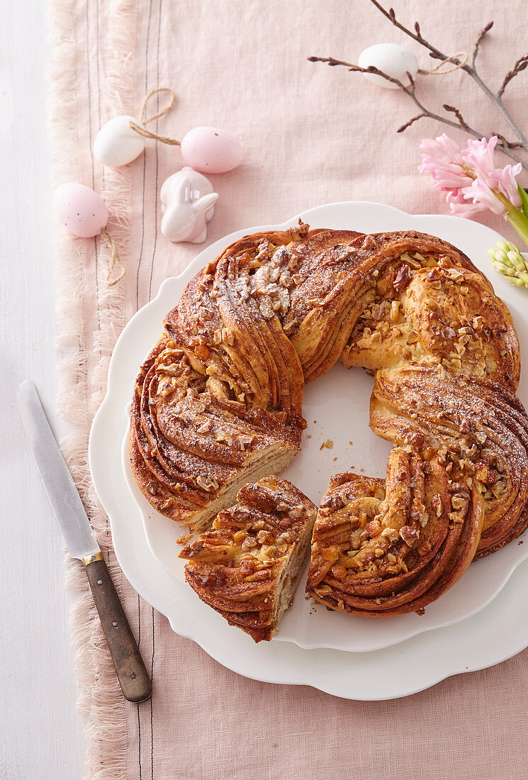 Sweet Easter wreath with marchpane