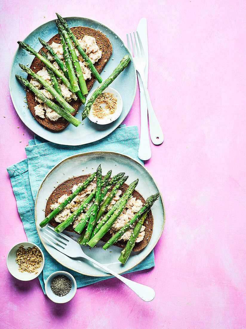 Salmon, sesame and asparagus open sandwich