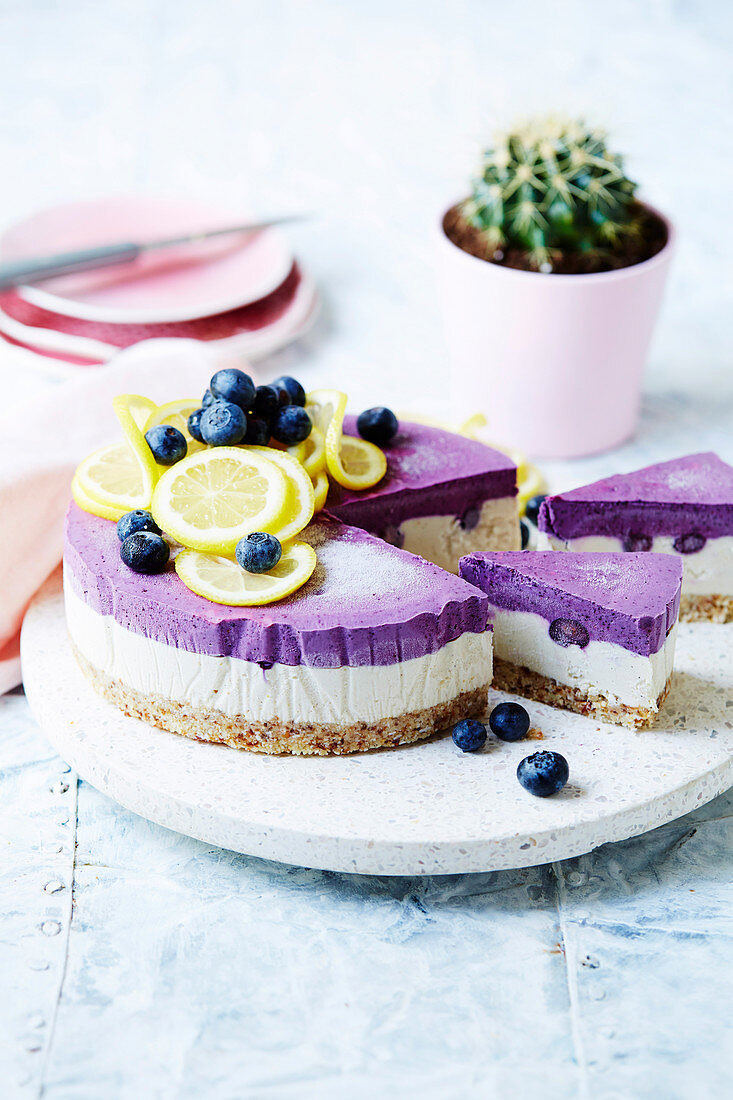 Vegan raw blueberry lemon un-cheesecake