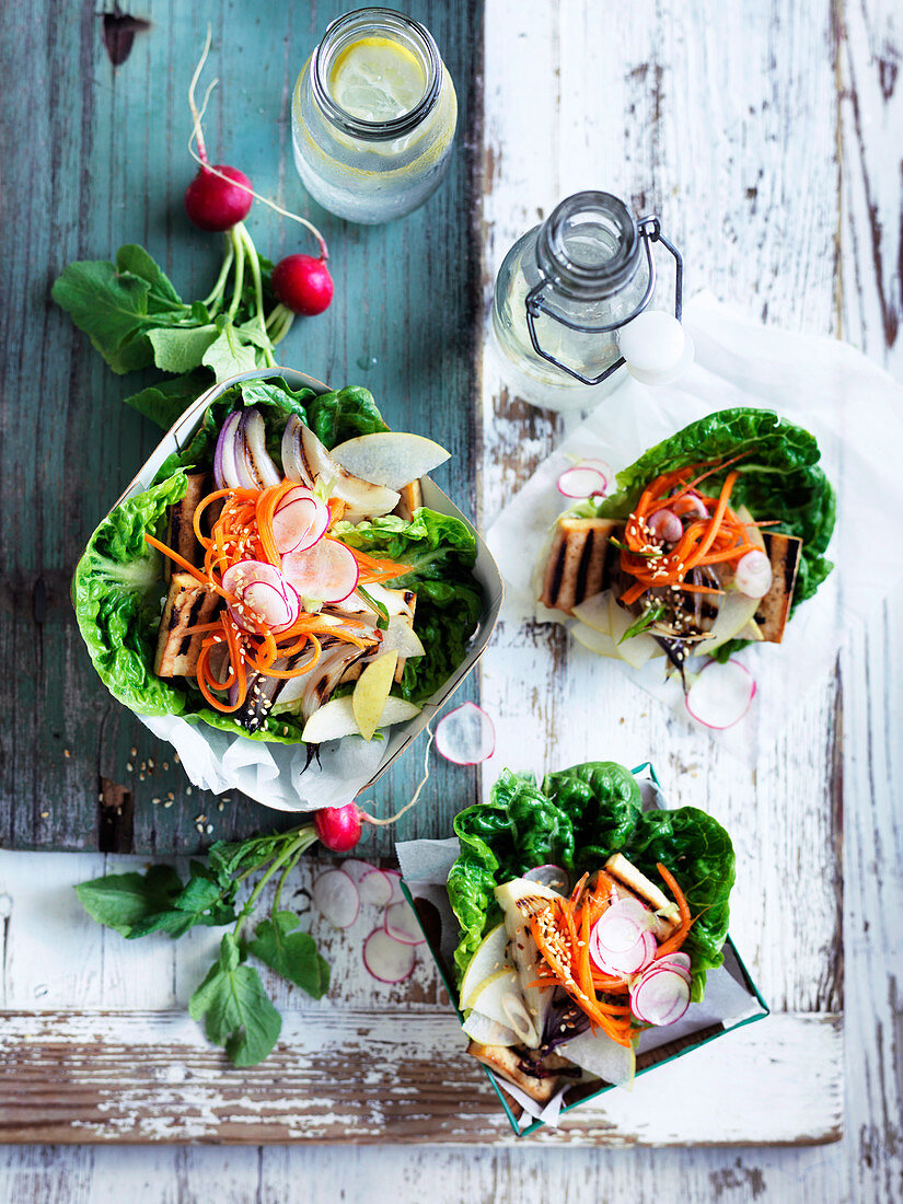 Tofu and carrot kimchi lettuce