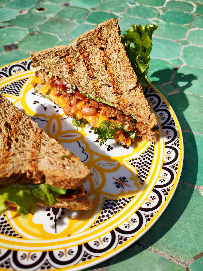 Whole grain toast sandwiches with baked beans