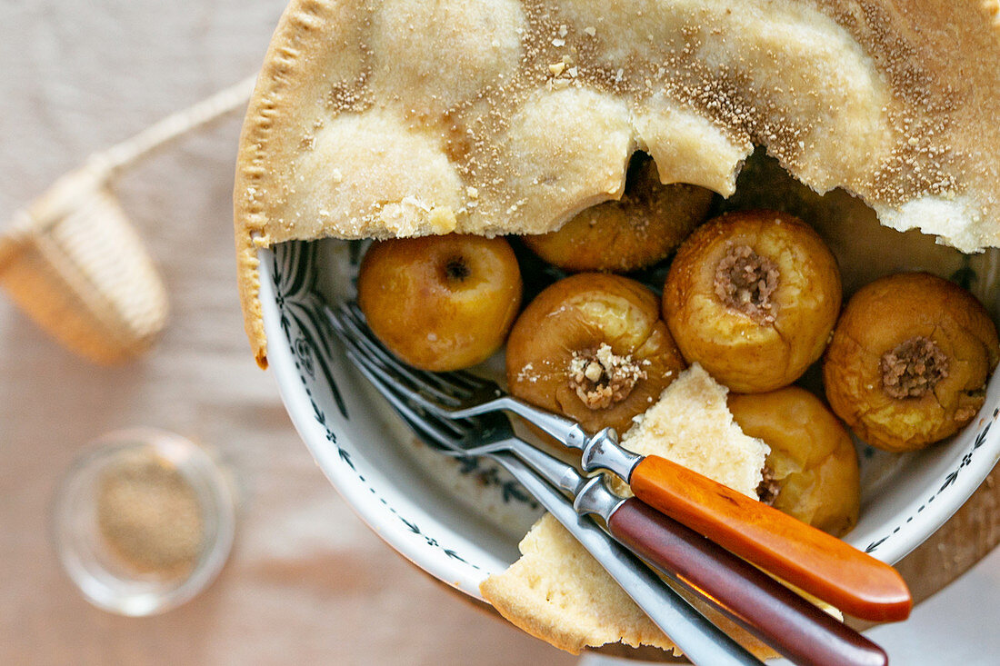 Baked apple pie