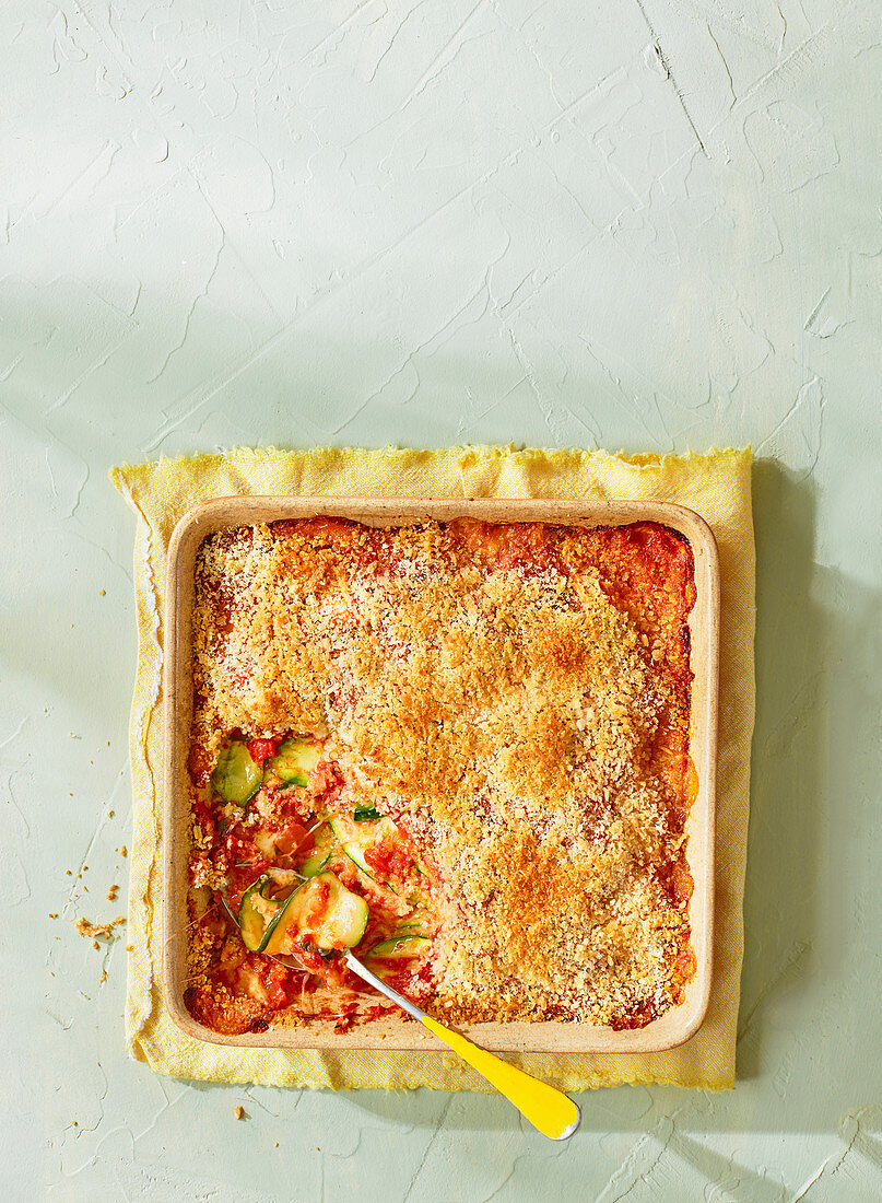 Baked courgette and tomato gratin