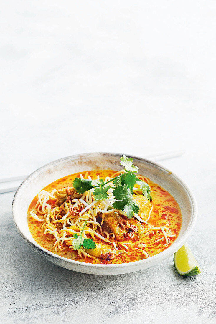 Northern thai noodle curry
