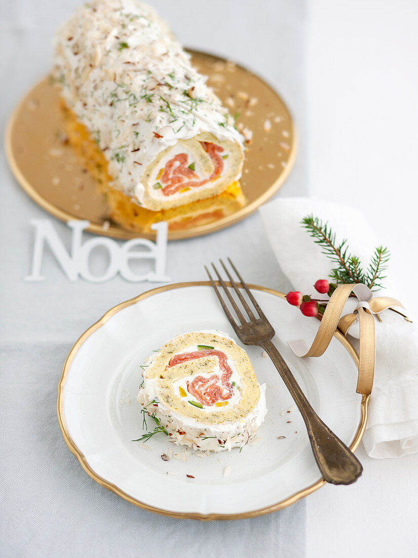 Pikante Bouche de Noel mit Lachs und Dill