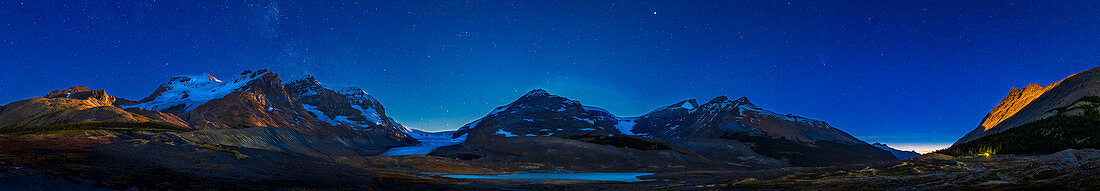 Comet NEOWISE at moonset, Columbia Icefield, Canada