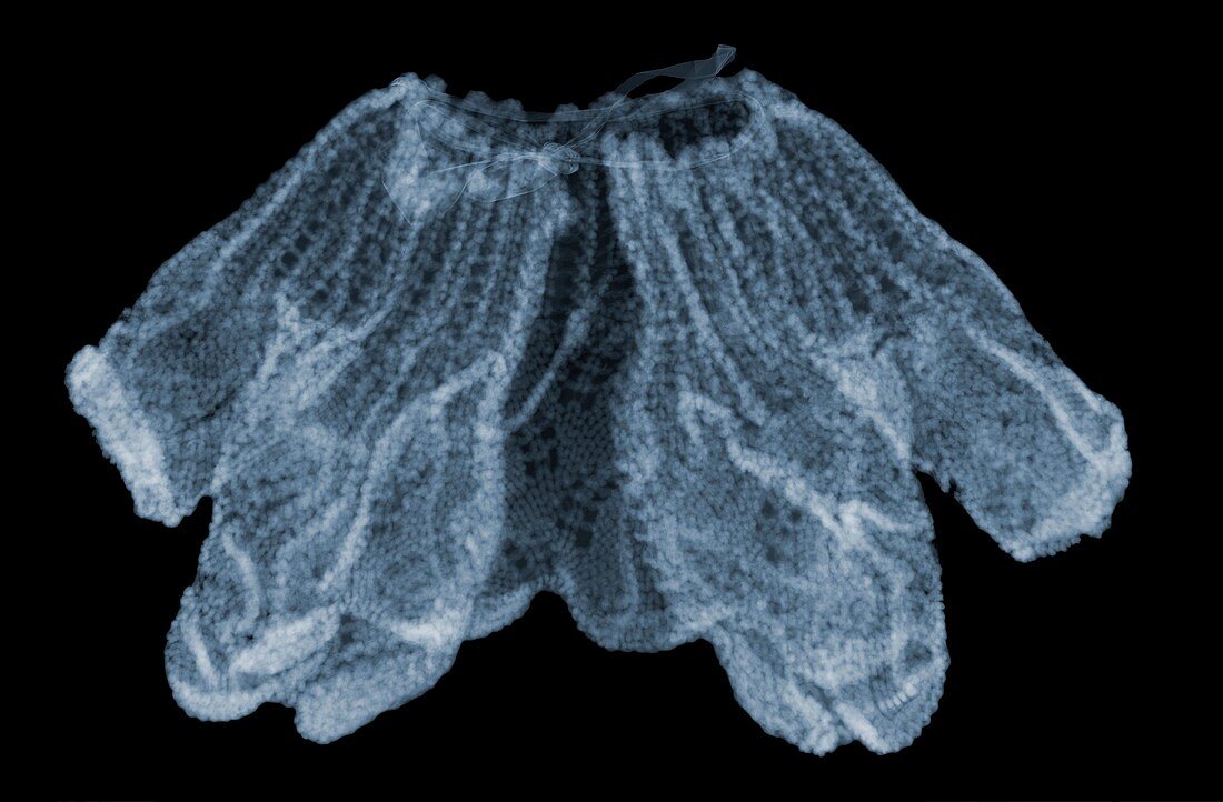 Doll knitted shawl, X-ray