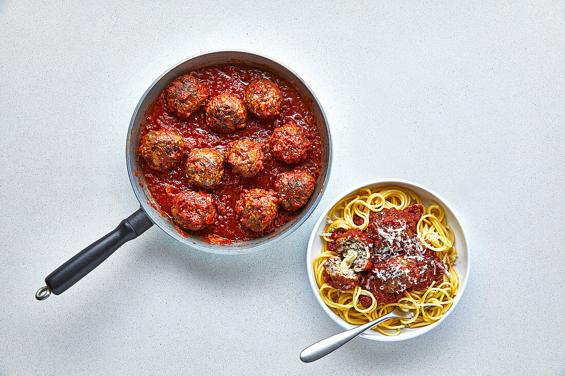 Meatballs with spaghetti