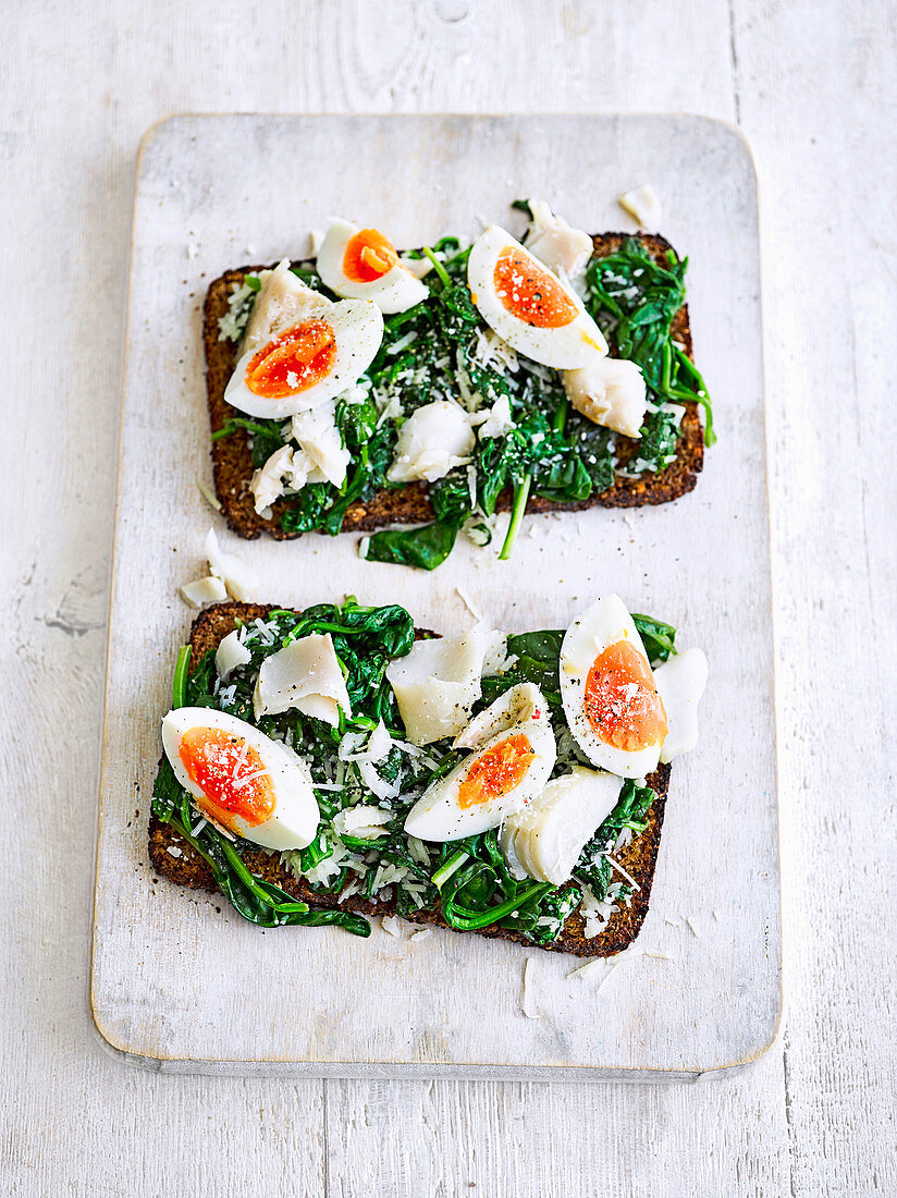 Smoked haddock and spinach rye toasts